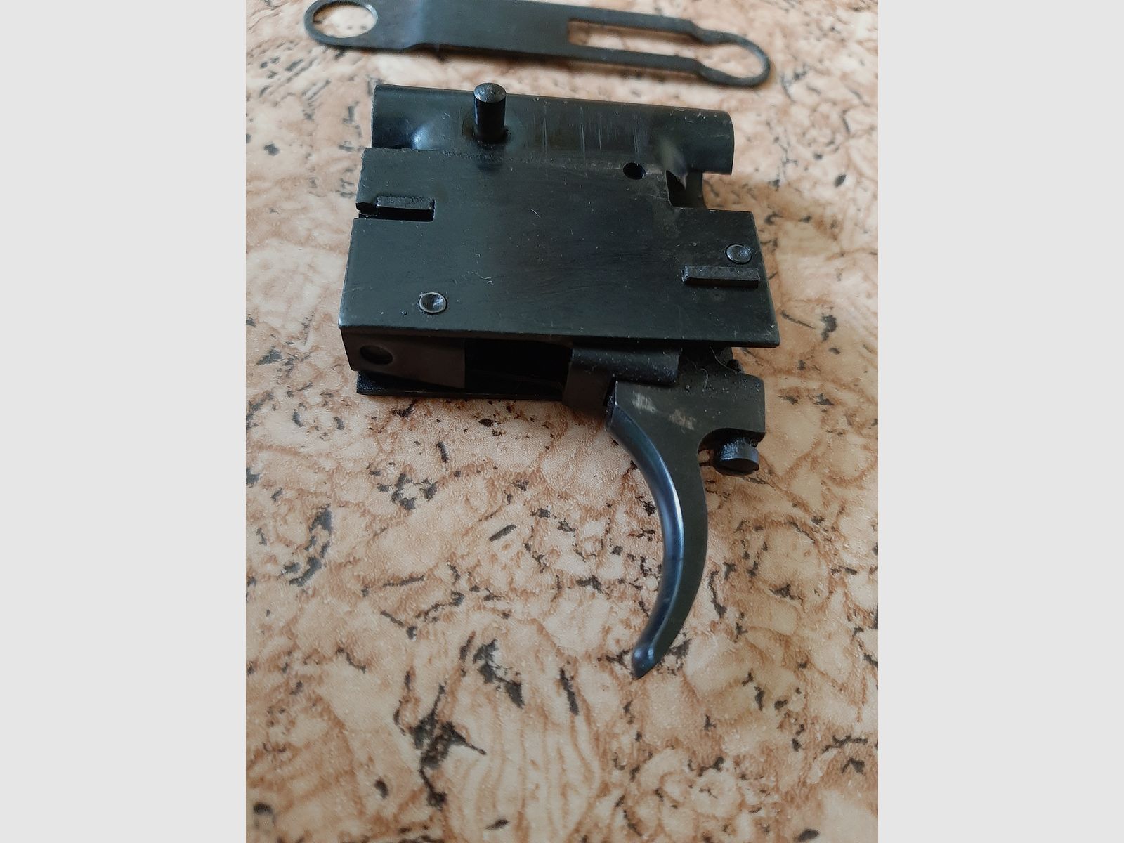 Walther LG 52 Abzugssystem mit Schaftblech