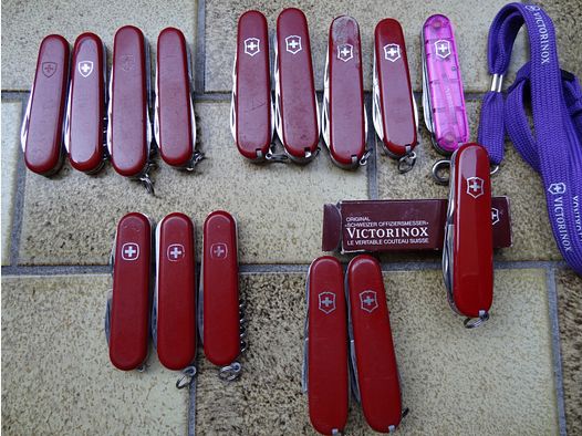 Konvolut Schweizer Messer Victorinox Wenger