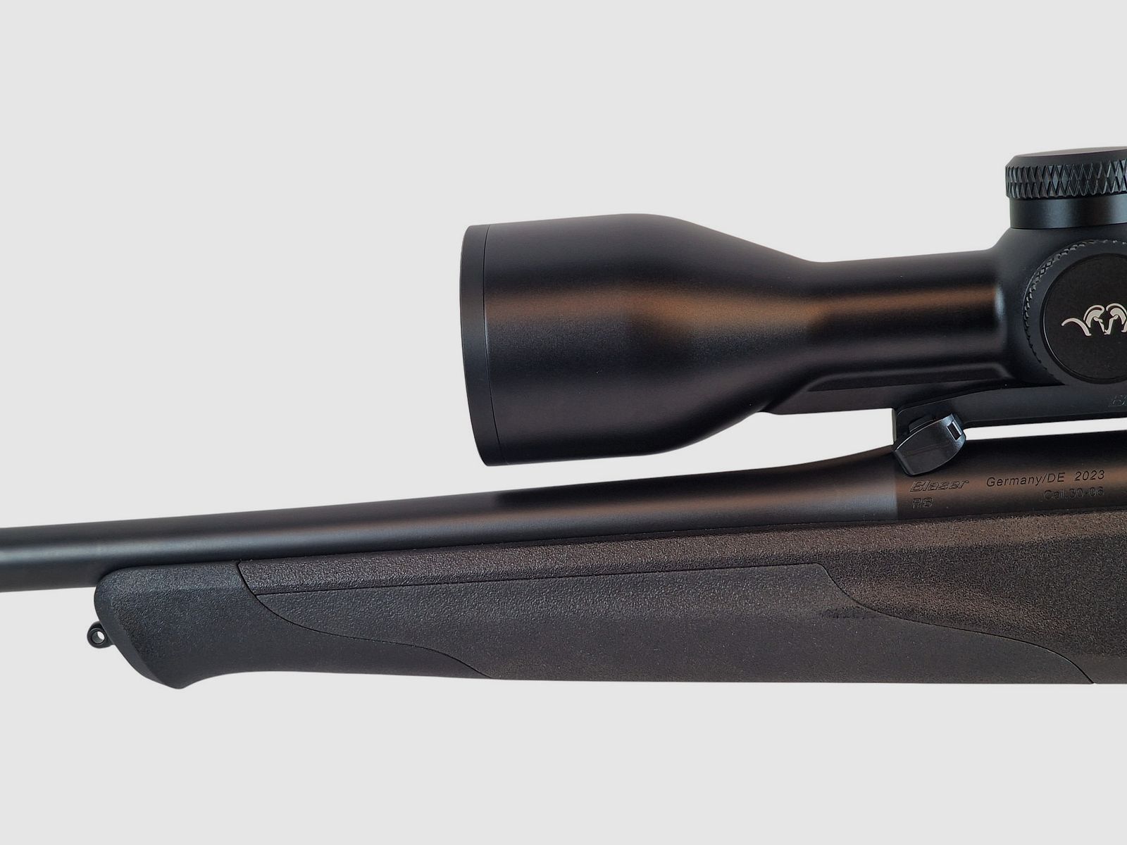 Blaser R8 Ultimate Kal. 30-06 LL. 52cm mit M15x1 und Blaser B2 2,5-15x56 IC S sofort verfügbar 