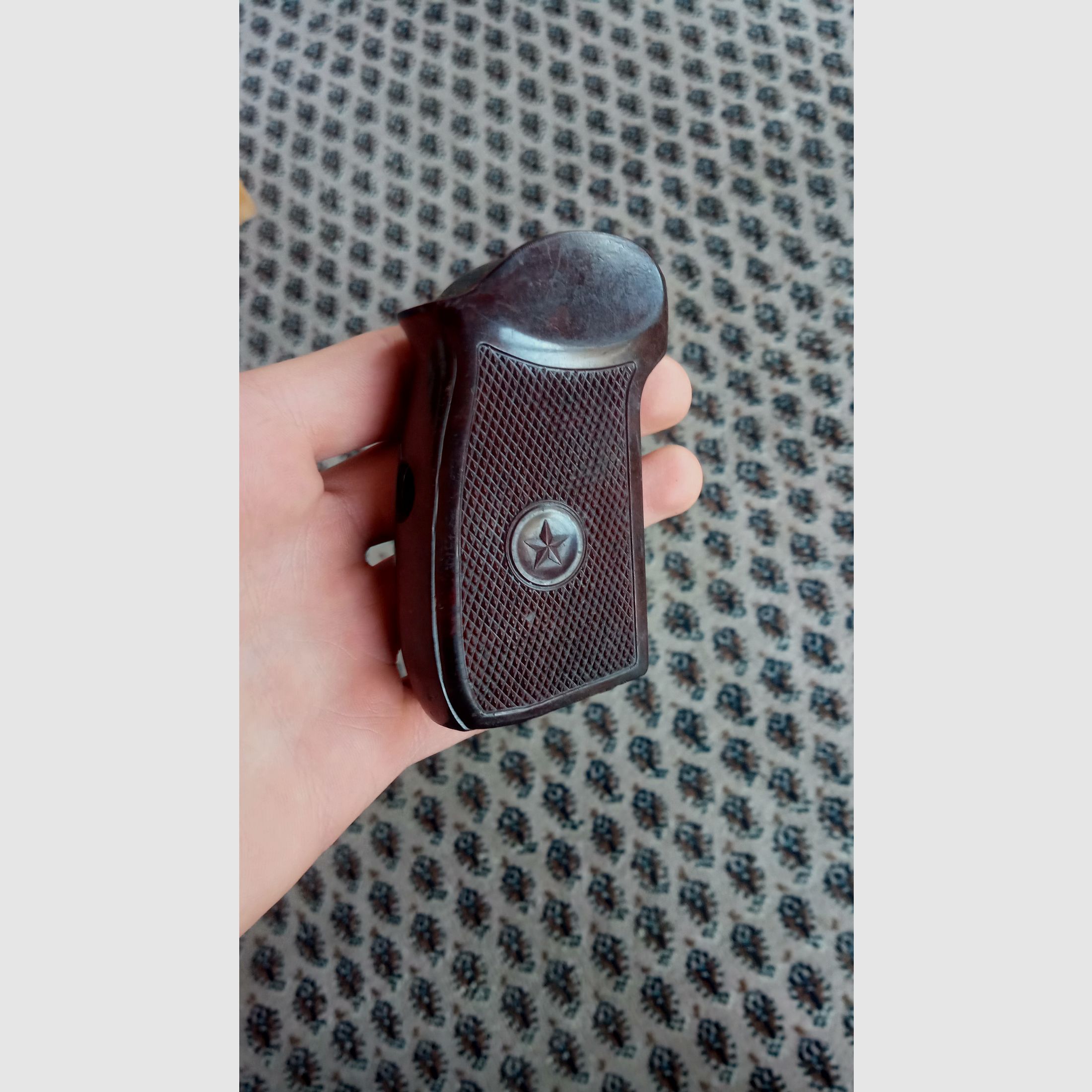 Griffschalen voor 9x18 Makarov PM fijnste Sovjet Bakeliet