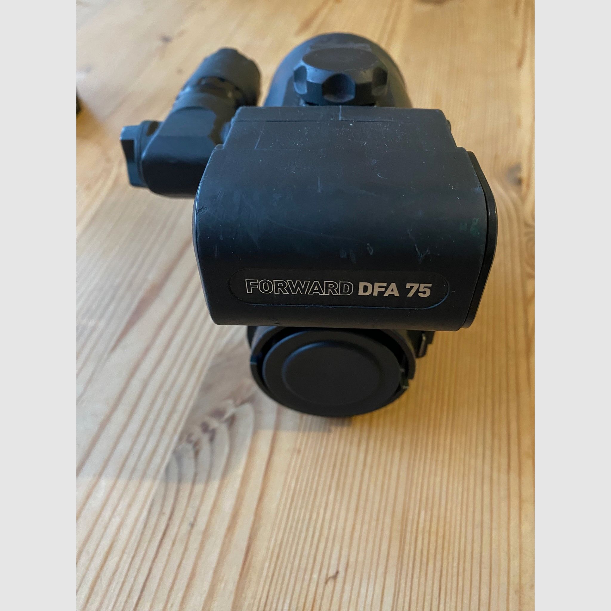 PULSAR DFA 75 mit RUSAN-Klemmadapter AD540-56