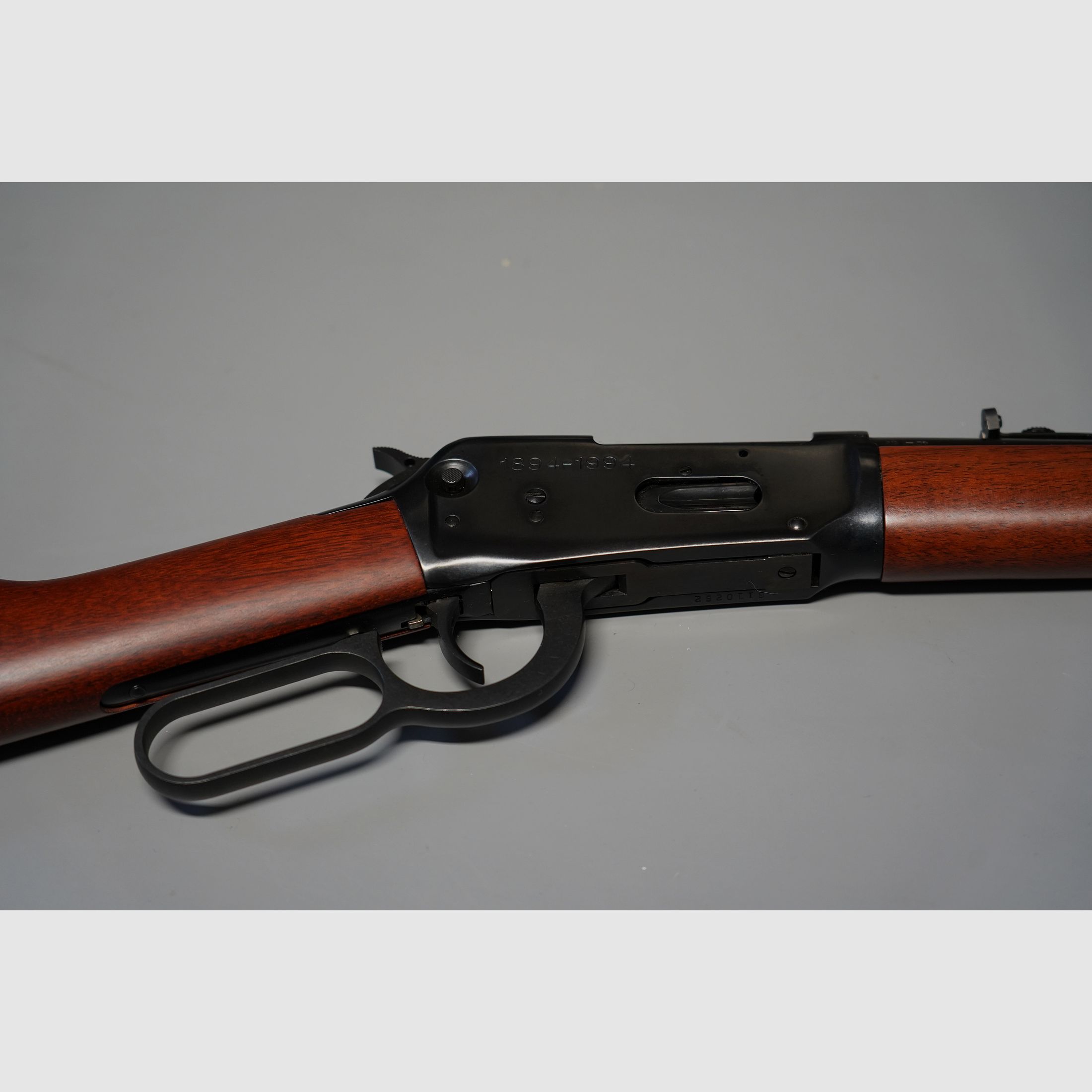 Winchester Model 94 Standard noyer, carabine à levier de sous-garde Cal. 30-30 Win. neuve, jamais tirée