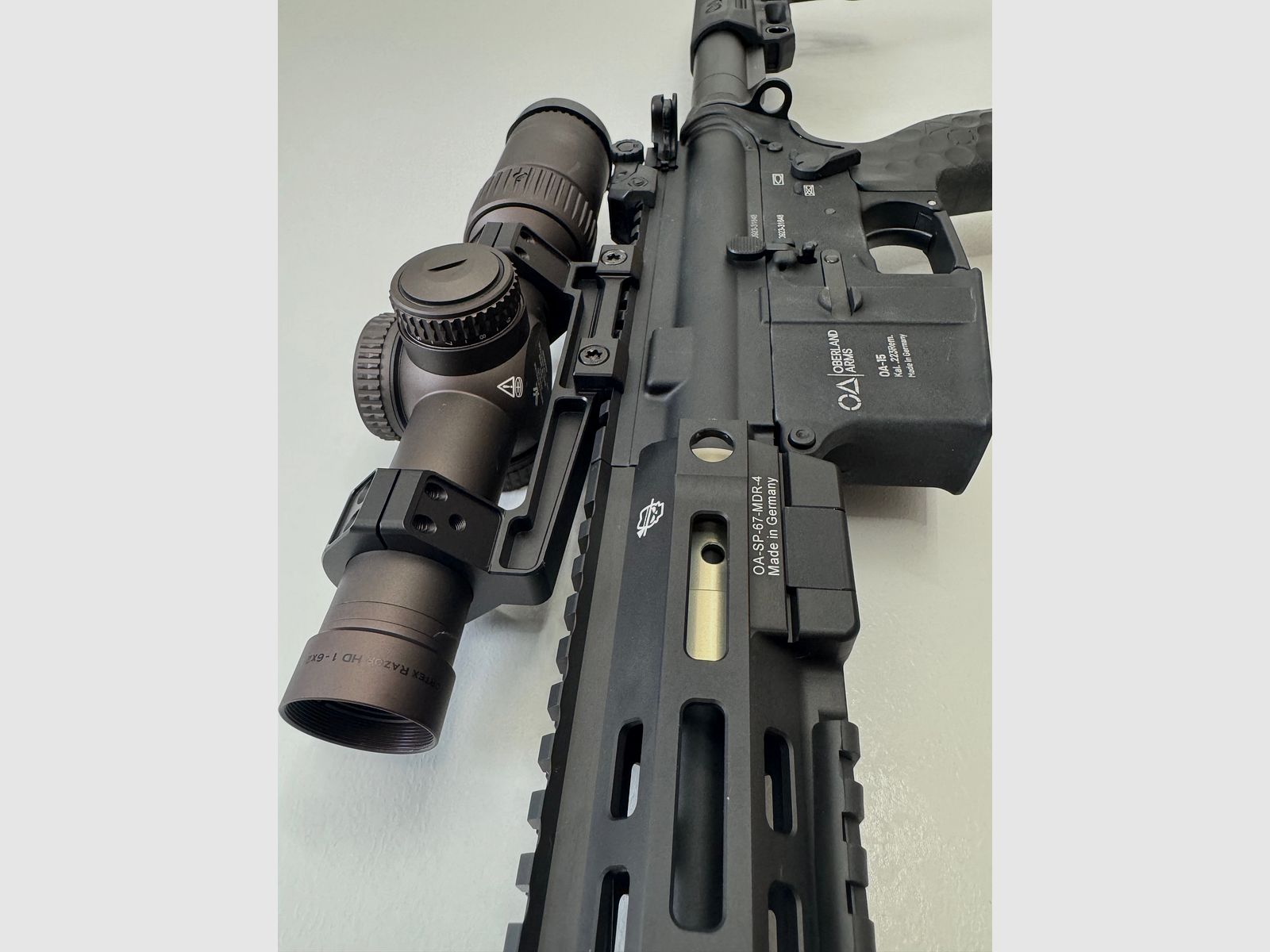 Oberland Arms OA-15 SL14 (14,5“) met OA-montage en Razor Gen ll 1-6x24