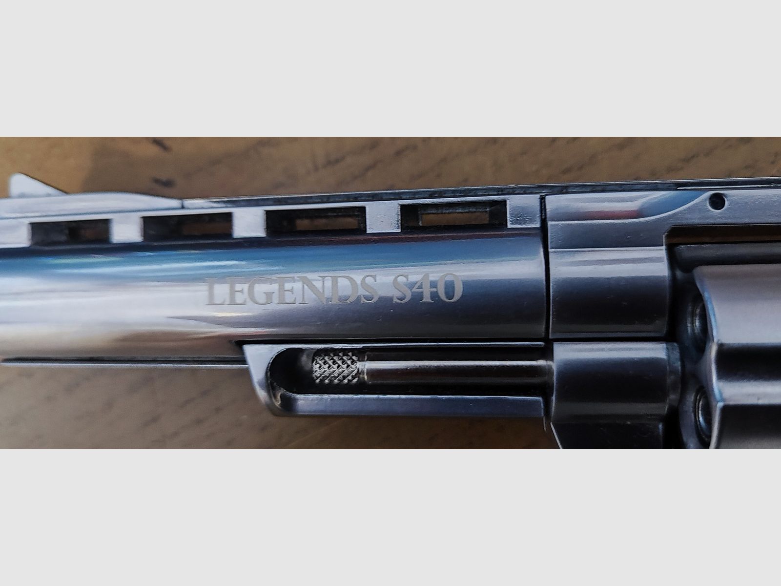 Legends - S40 CO2 Revolver Cal. 1.77 (4,5mm Diabolo)