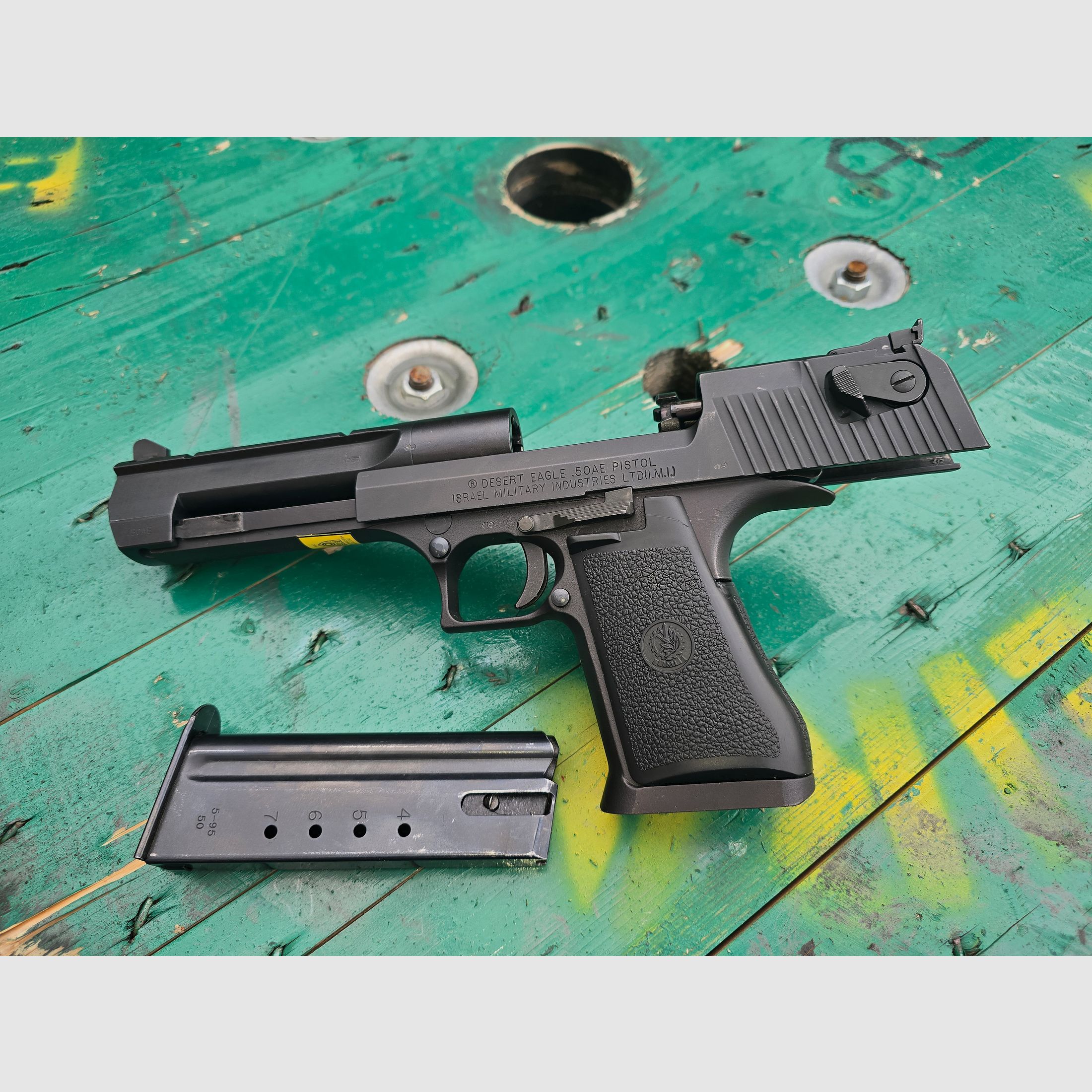 Desert Eagle Mark XIX .50 AE – Magnum Research / IMI – Bruniert