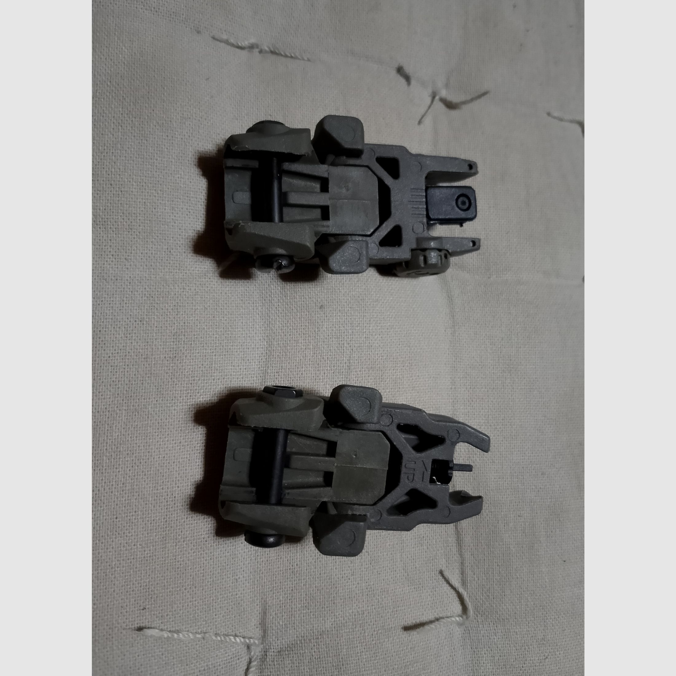 Flip Up Visier Picantinny 21mm Kimme und Korn set Tarn beige Paintball Makierer Airsoft Gewehr Universal