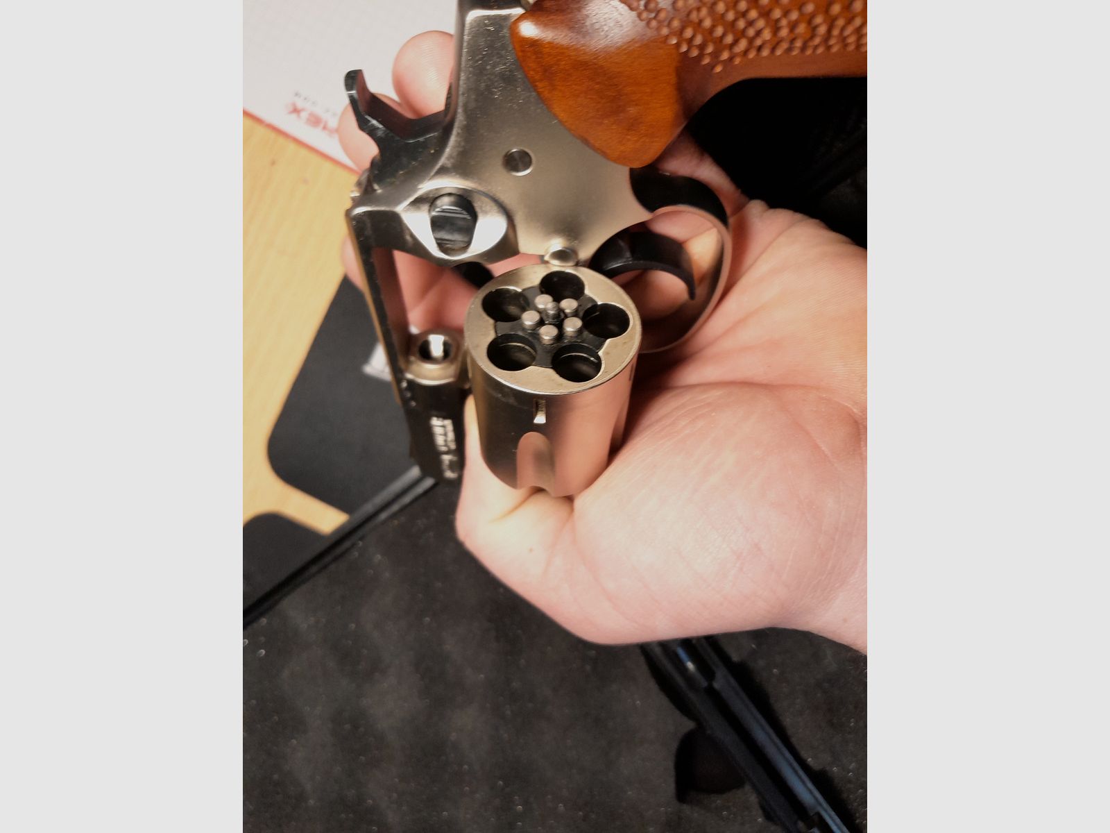 IWG Courier Revolver