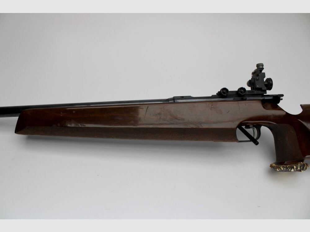 EL Büchse Anschütz Modell Match 54 Kaliber .22lr #:15646 Pfandversteigerung 17.7.25