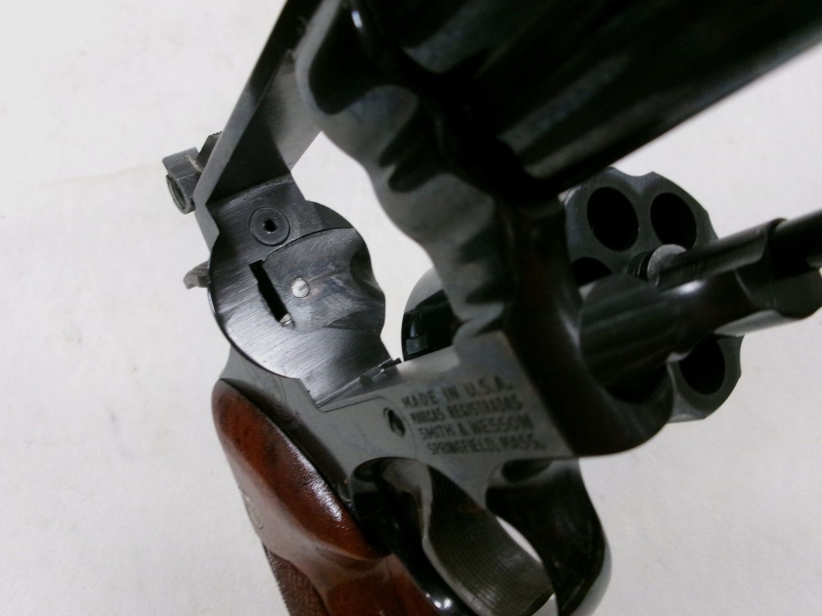 SMITH & WESSON 19 CAL. 357 MAG. used, image 4 of 5