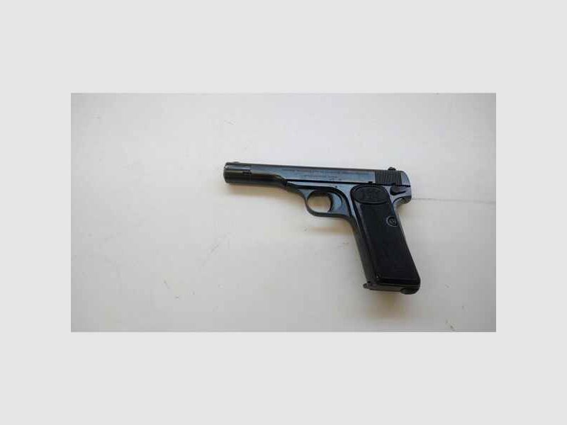 Pistole FN Browning 1910 im Kaliber 7