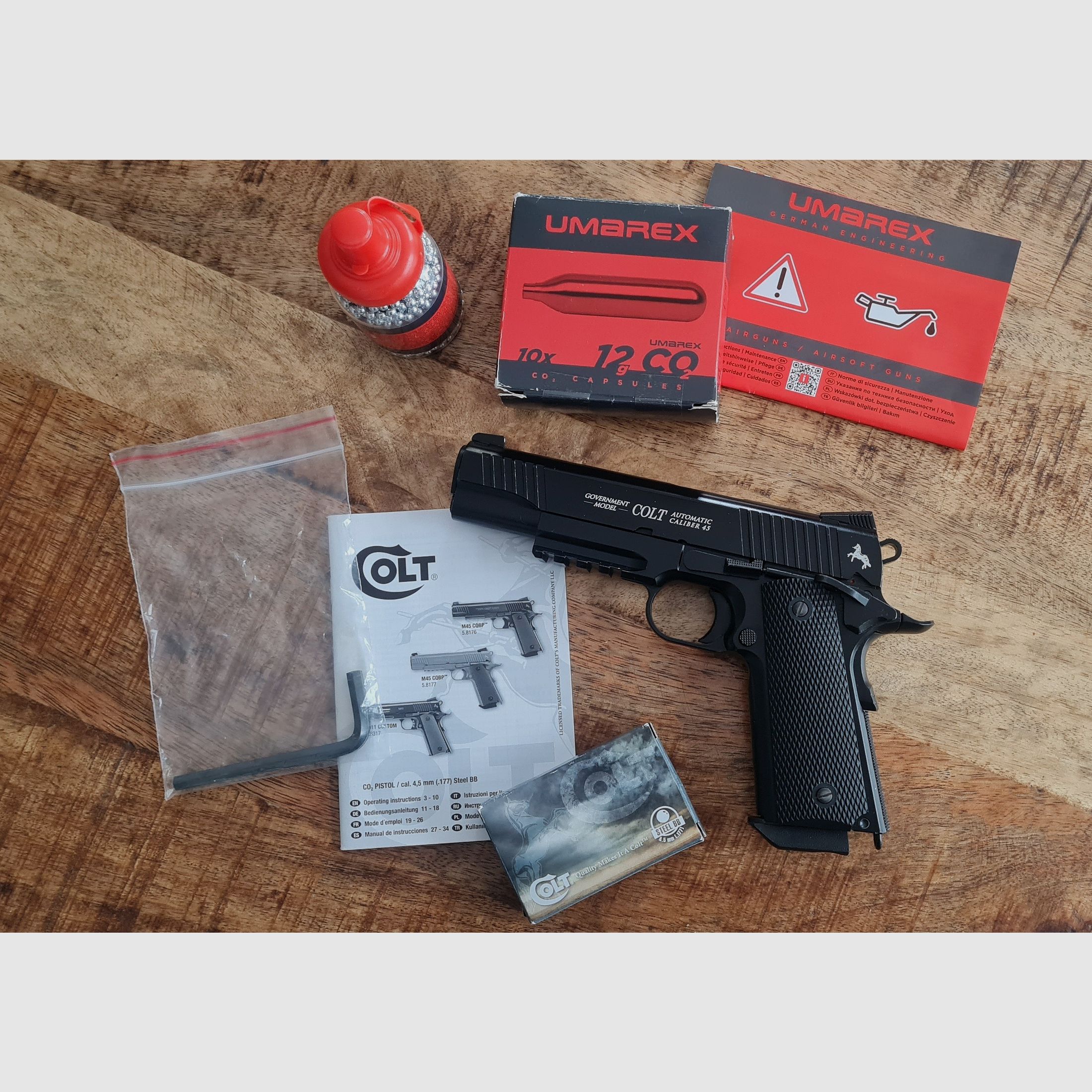 Umarex Colt M45 CQBP Cal. 4.5mm BB, BlowBack, FullMetal + Extras