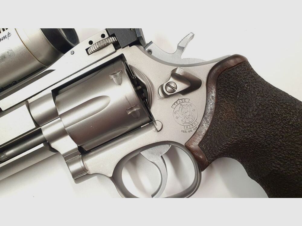 Smith & Wesson 686-3 Merkle Tuning, y compris Aim Point