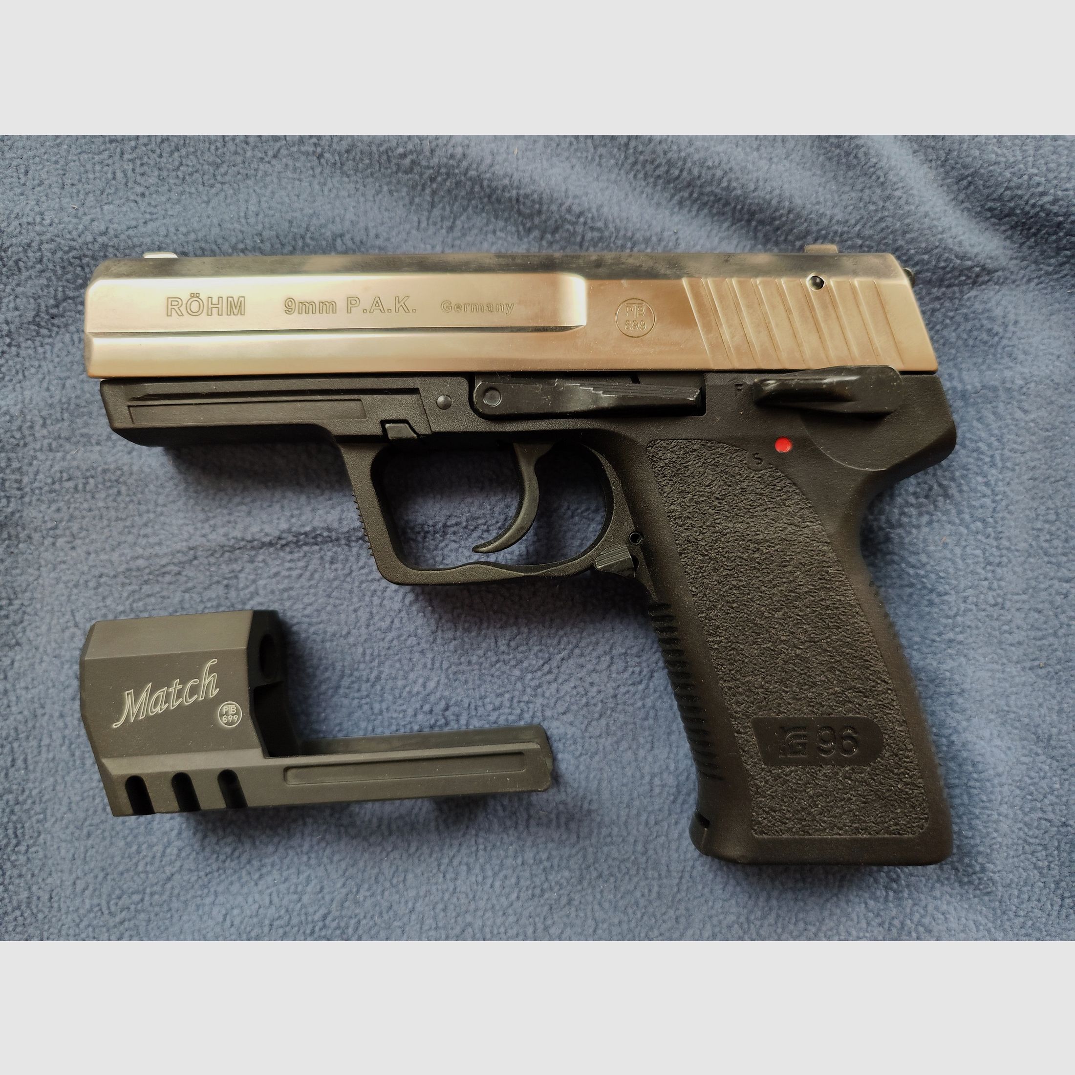 RÖHM RG 96 Match kal. 9mm P.A.K. w walizce