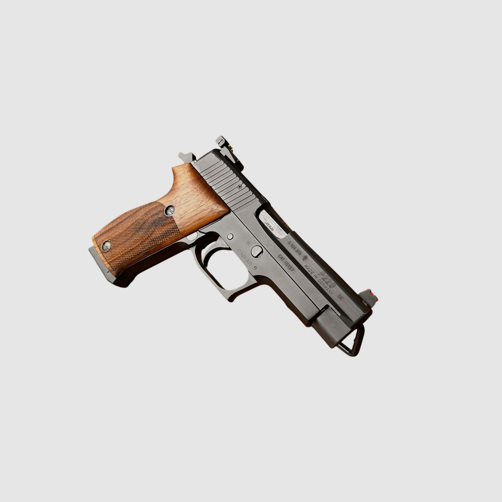Pistolet Sig Sauer P220 kaliber .45 ACP | Legendarny Klasyk, zdjęcie 4 z 7