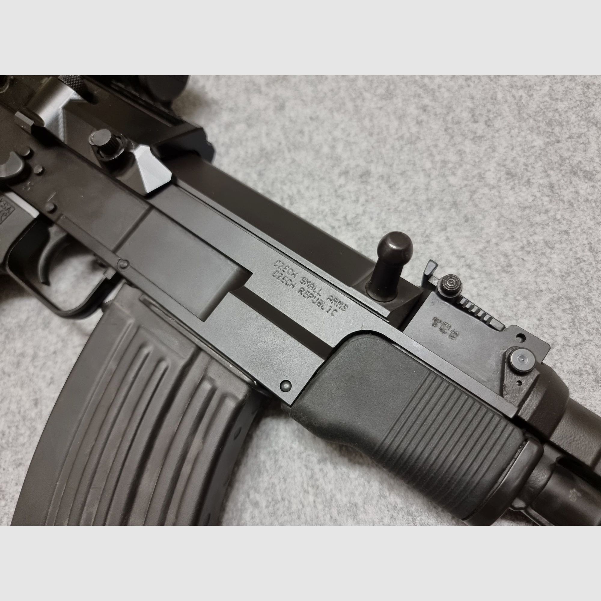 CSA VZ58 Sporter - cal. 7,62x39 - kompakte Büchse - mit Zubehör und Red Dot