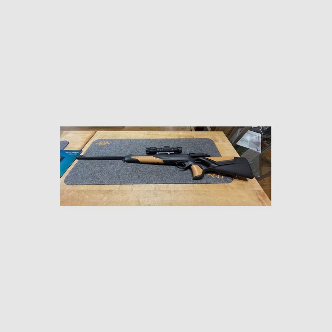 Blaser R8 Success Leather | Gebrauchtwaffe, Bild 1 von 8