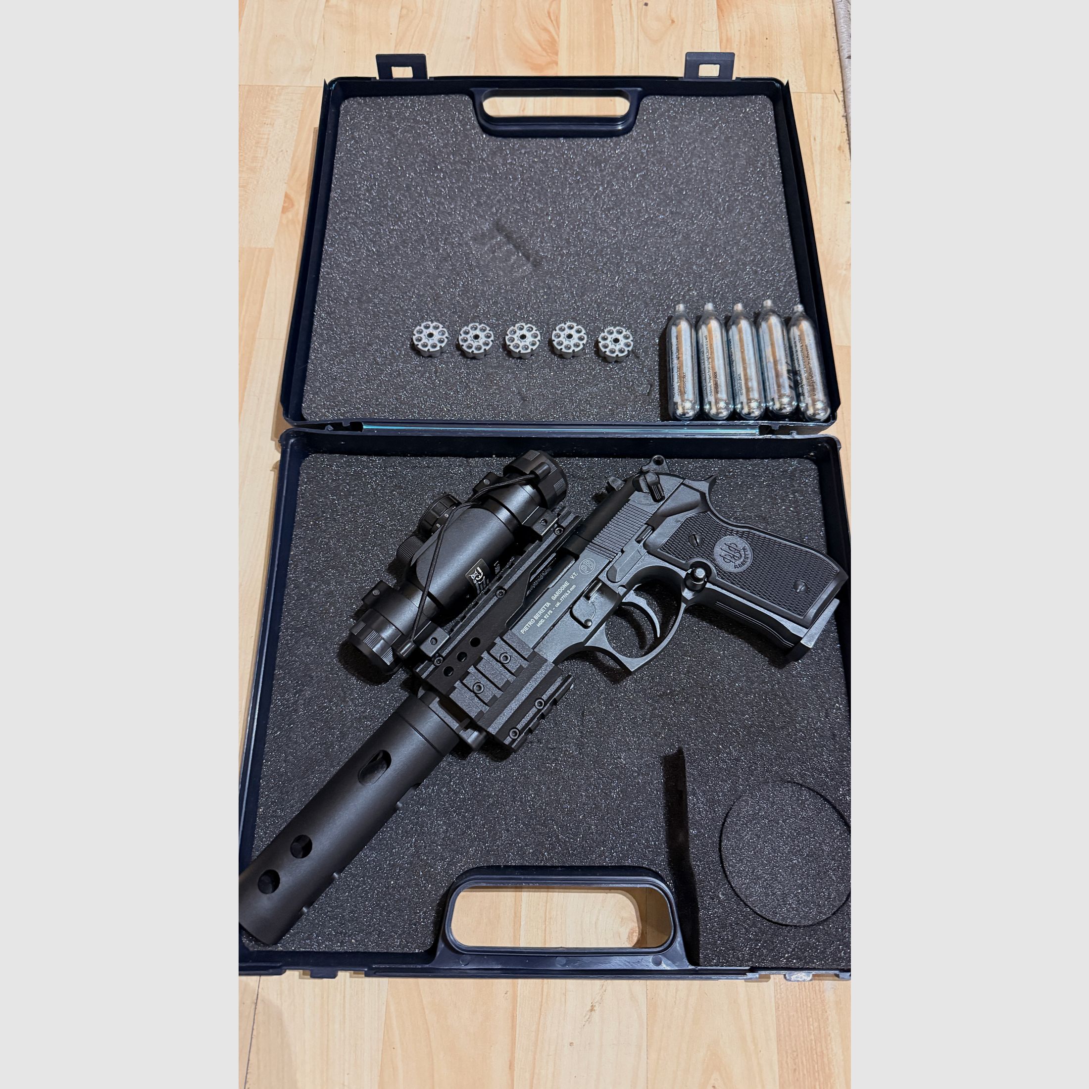 Pistolet CO2 Umarex Beretta M92 FS XX-Treme