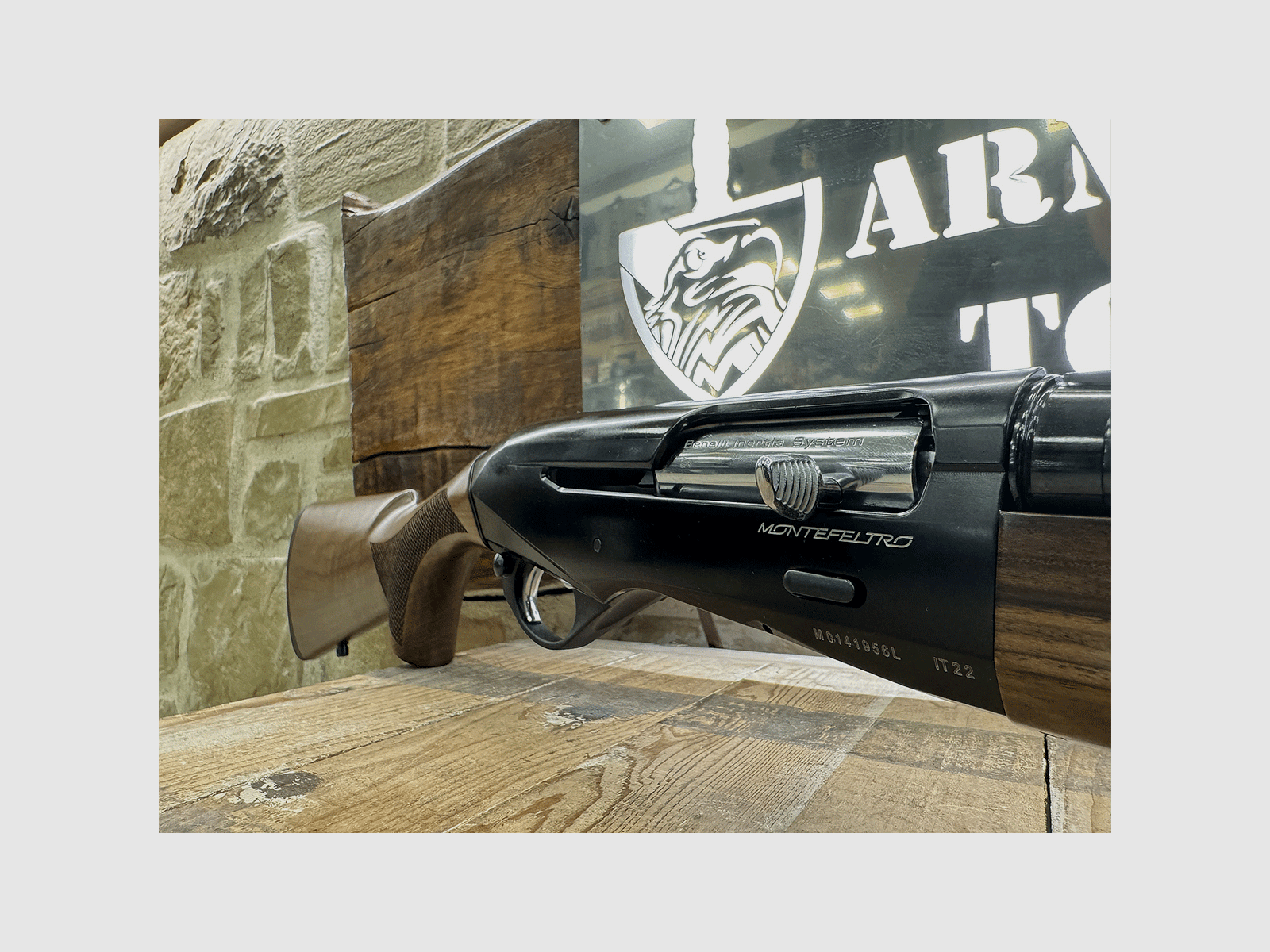 UTILISÉ – FUSIL SEMIAUTOMATIQUE – BENELLI MOD. MONTEFELTRO cal. 12, image 4 sur 7