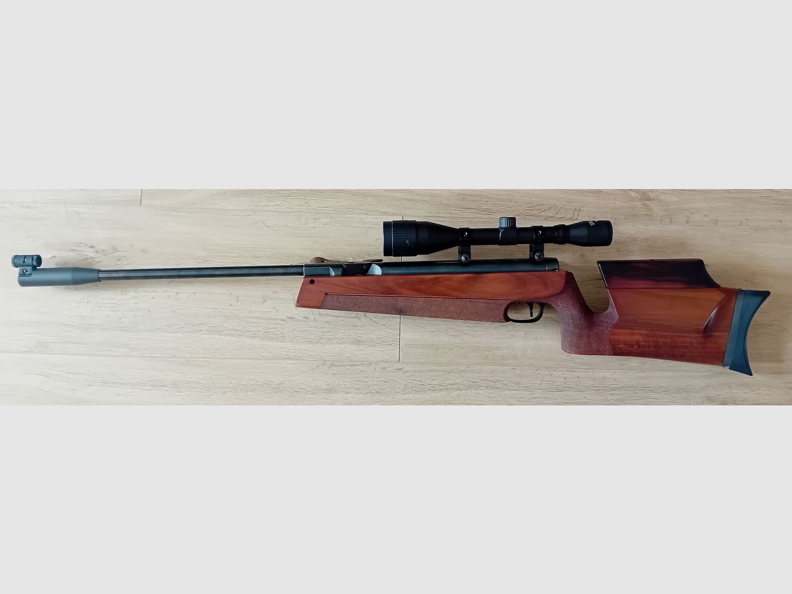 Luftgewehr Walther Modell LGR Rechtsschaft verstellbar mit Zielfernrohr 