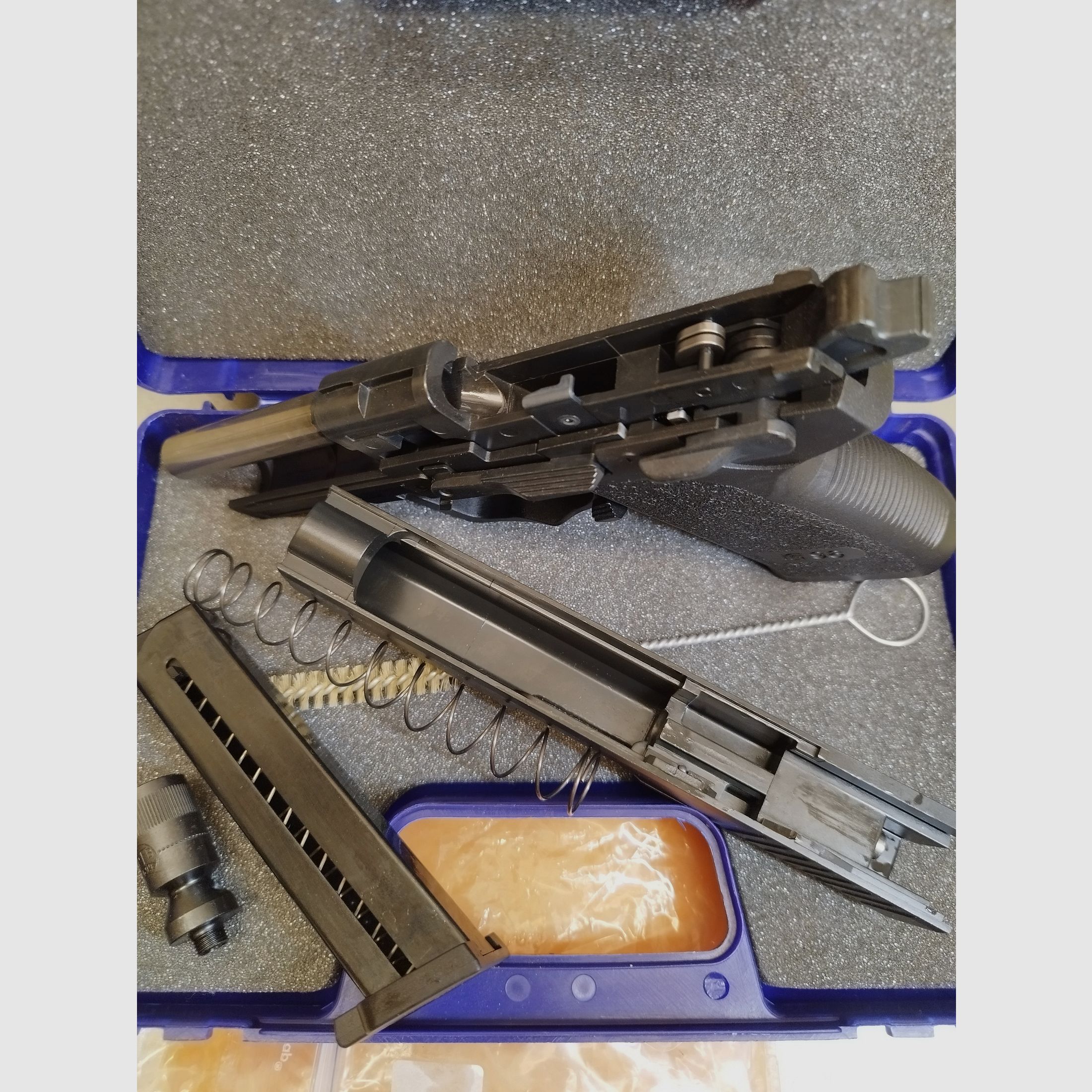 Röhm RG 96 in 9mm PAK. + 50 Knallpatronen Fiocchi 9mm PAK. Top Zustand!!!, Bild 5 von 9