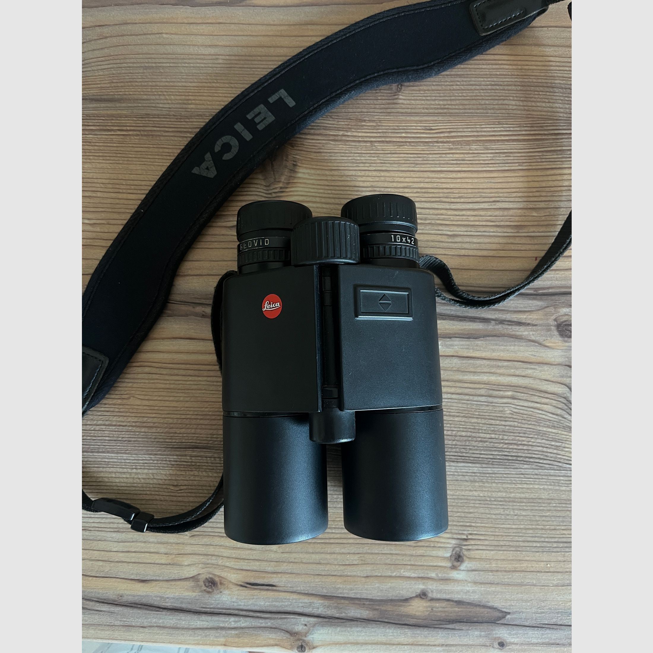 Leica Geovid R 10x42 Entfernungsmesser 