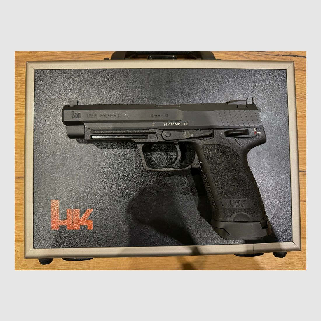 Heckler und Koch	 USP Expert 9mm