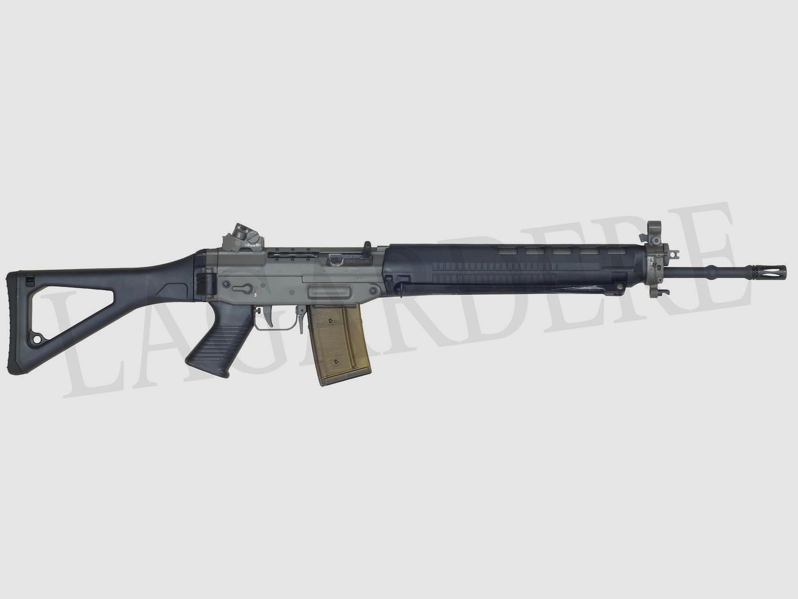 SAN SWISS ARMS SG 550-1 HA DIOTTRE VERDE (FUCILE D'ASSALTO SEMIAUTOMATICO)