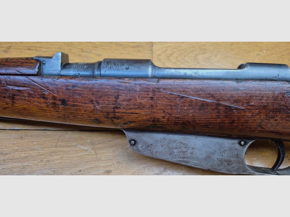 Reiterkarabiner 1891 oder Moschetto da Cavalleria Carcano – Kal. 6,5×52 original – Integrierte Klappbayonett ohne Druckknopf – Waffe angepasst an das Modell 1938 mit fester Visierung Typ Mod.1938 – Arsenal von Terni – Guter Lauf und Mechanik – BE+, Bild 27 von 30
