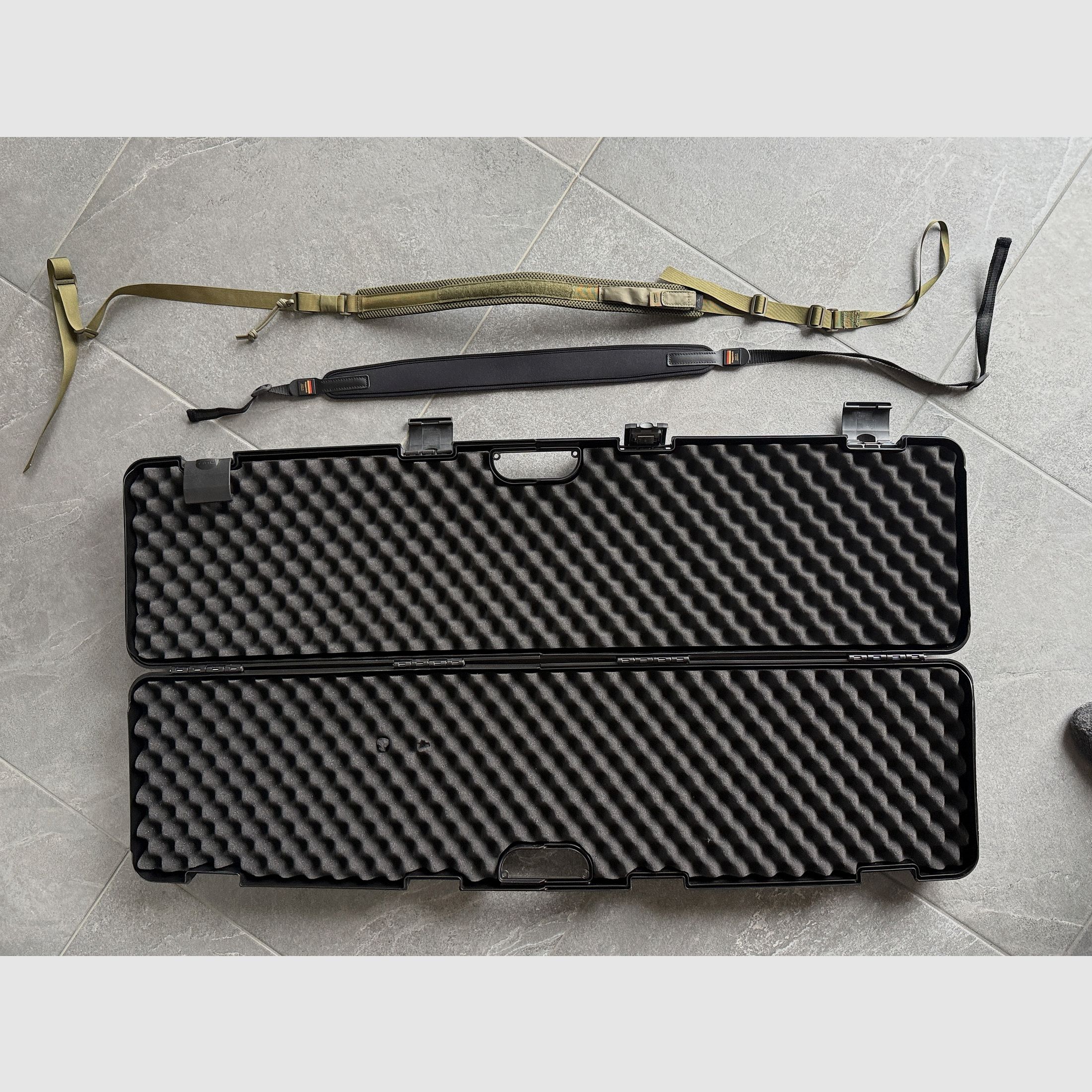Schmeisser AR15-M5FL .223 Rem., ERATAC trigger, Magpul CTR, Falke Optik