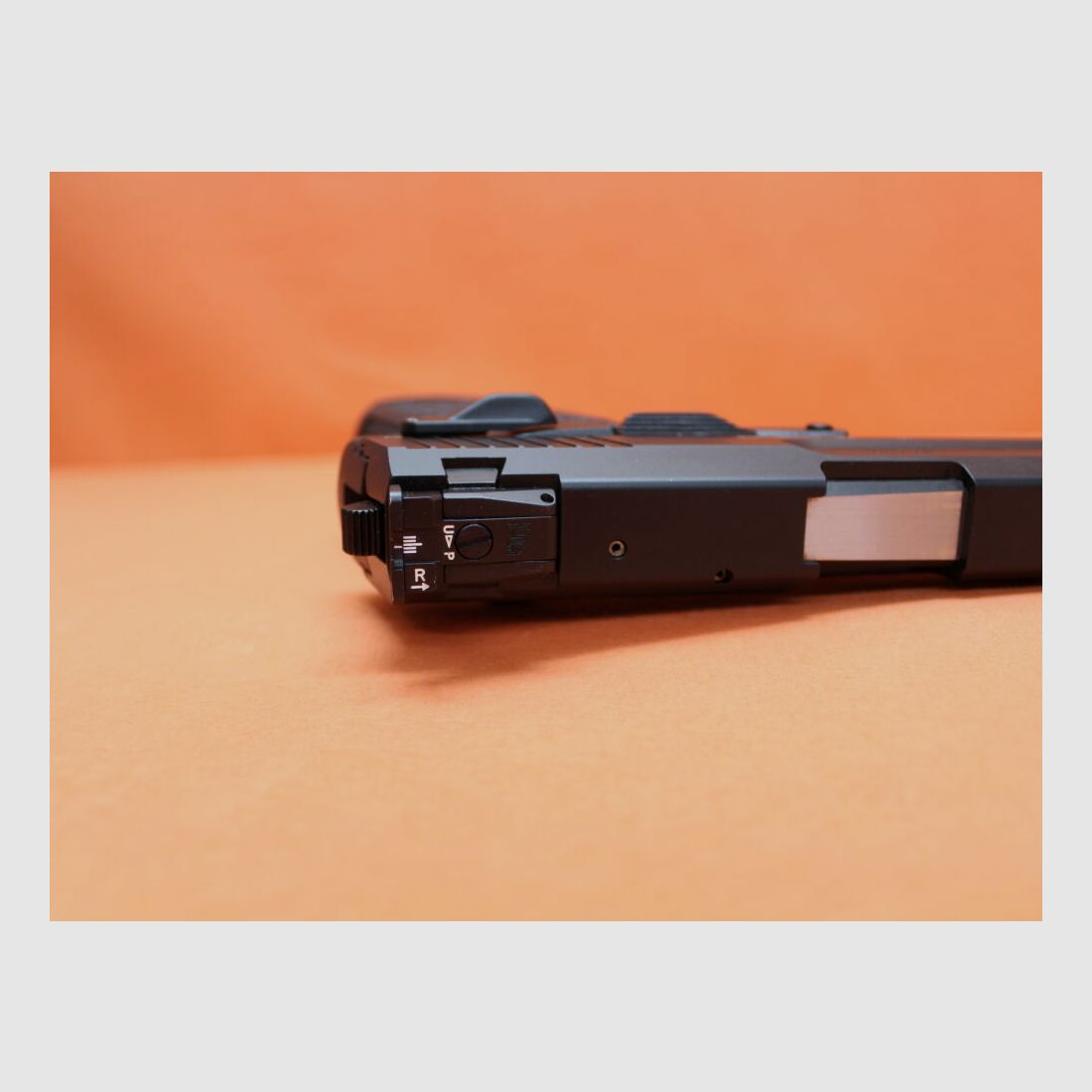 Heckler&Koch Ha.Pistole .45Auto Heckler&Koch/H&K HK USP EXPERT 132mm Lauf/ Mikrometervisier (.45ACP/.45A.C.P.)