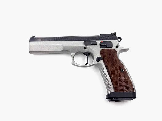 CZ 75 Standard IPSC .40 S&W, Usado incluye 8 cargadores de repuesto