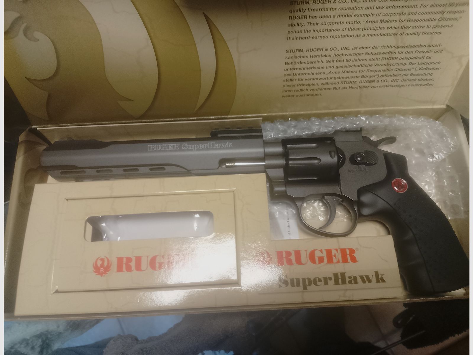 16 Lang- und Kurzwaffen