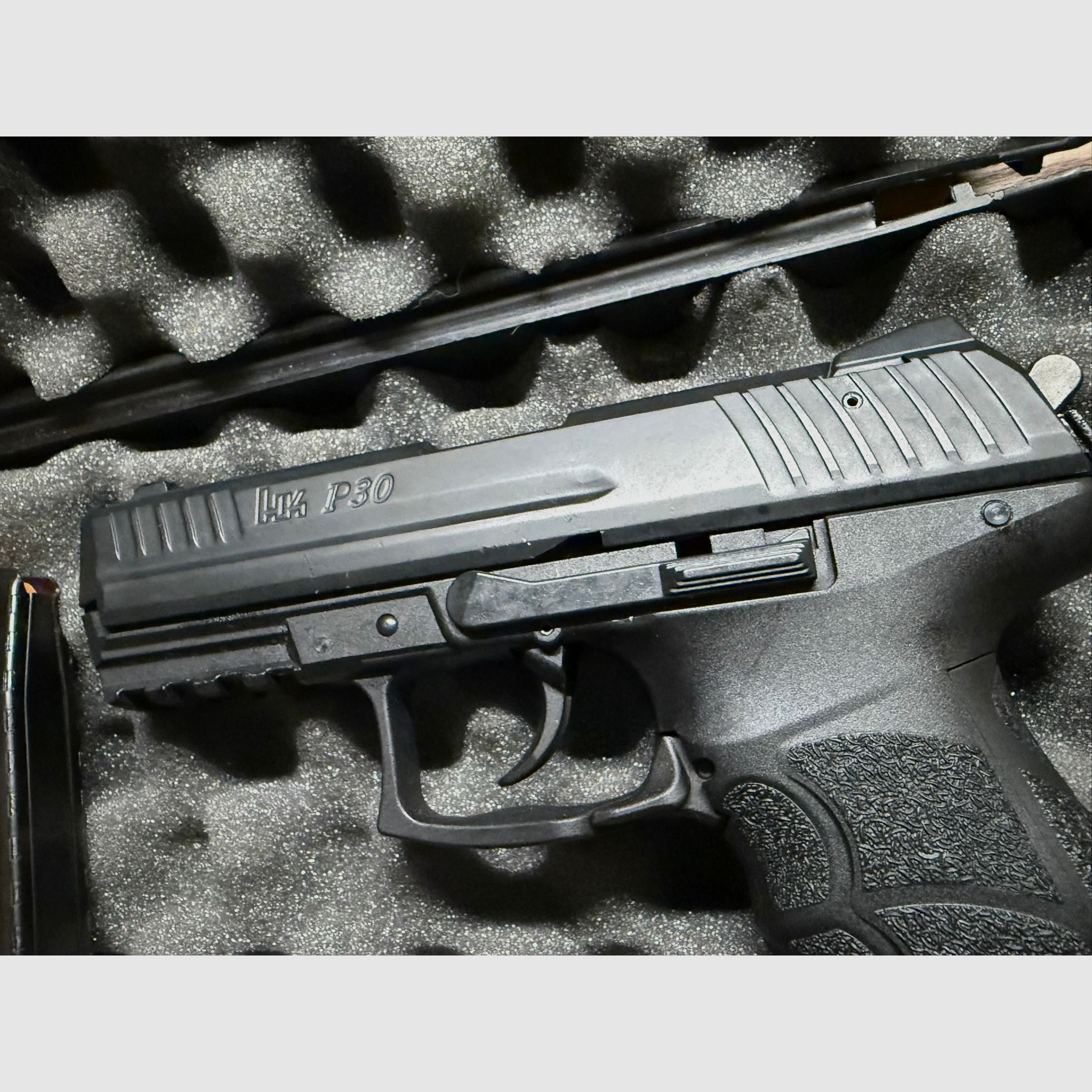 Heckler & Koch P30 9mm P.A.K. + tweede magazijn