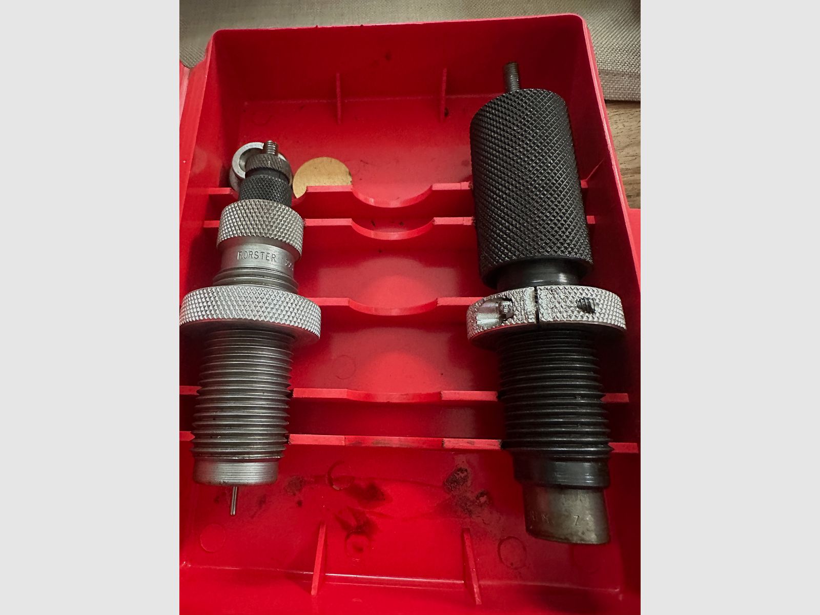Forster Wiederladen Neck Sizing Die Set und Bench Rest Seater 223 Rem