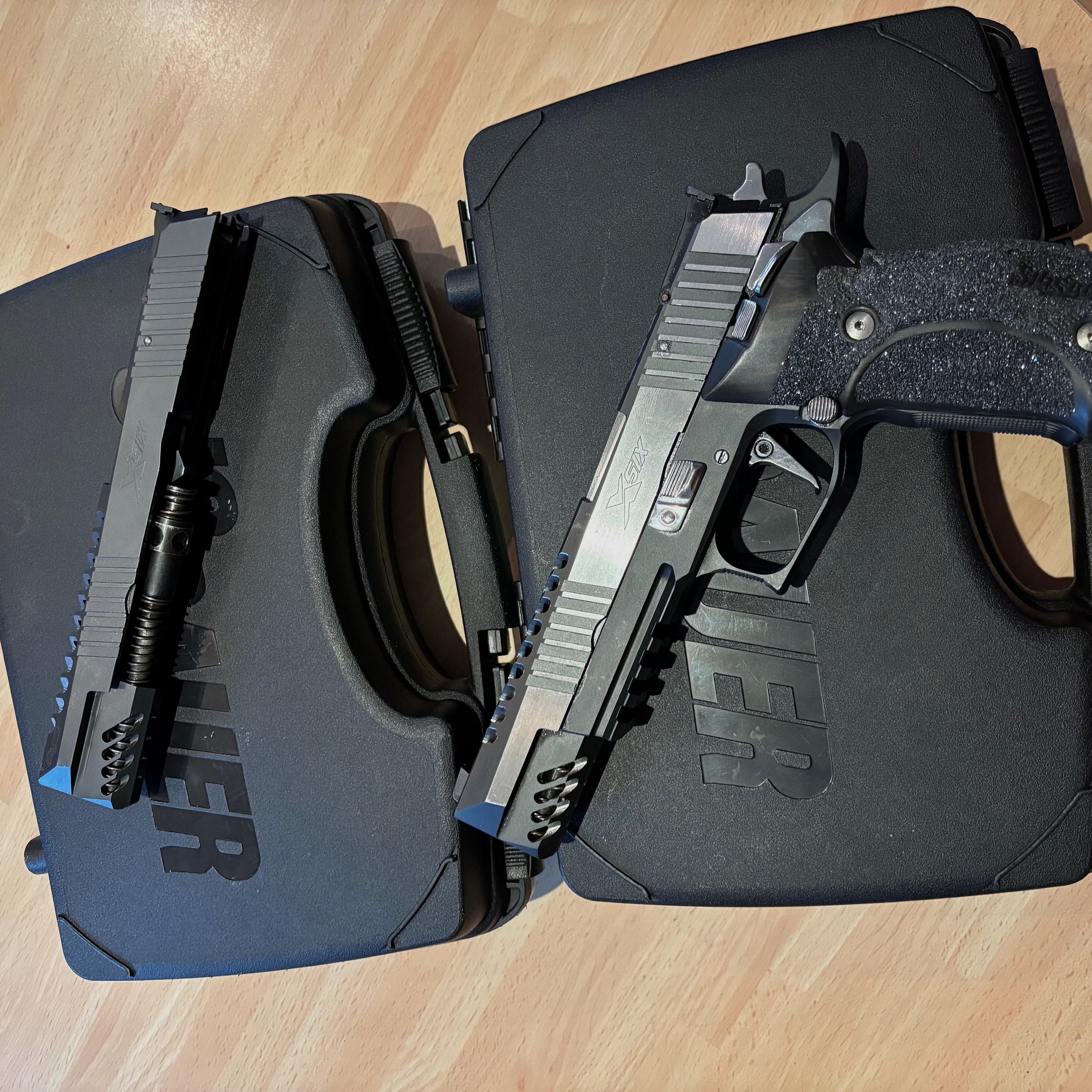 Sig Sauer P220xsix HBQ cal 45 avec système interchangeable 9mm Luger
