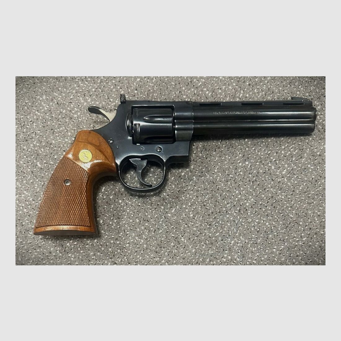 Colt Python, Bild 2 von 5