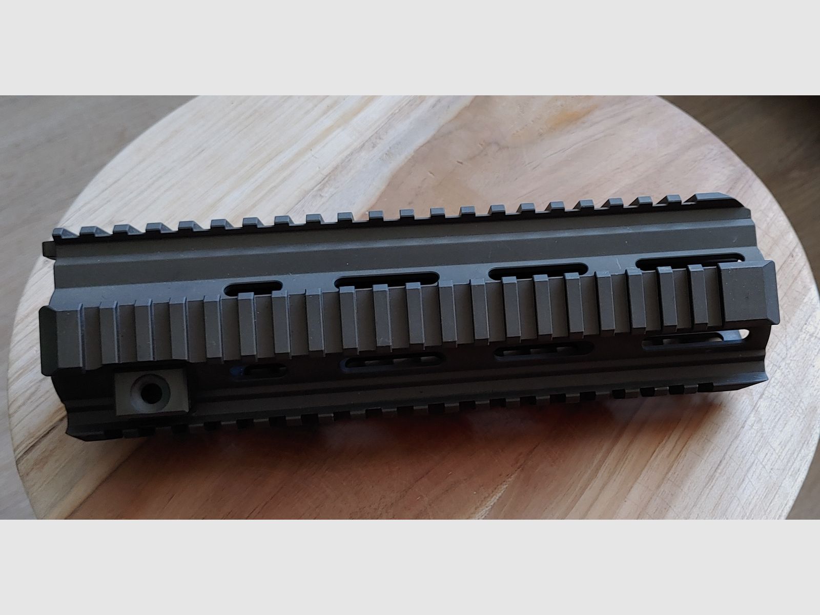 HK MR 223 Handschutz 9 Zoll oliv