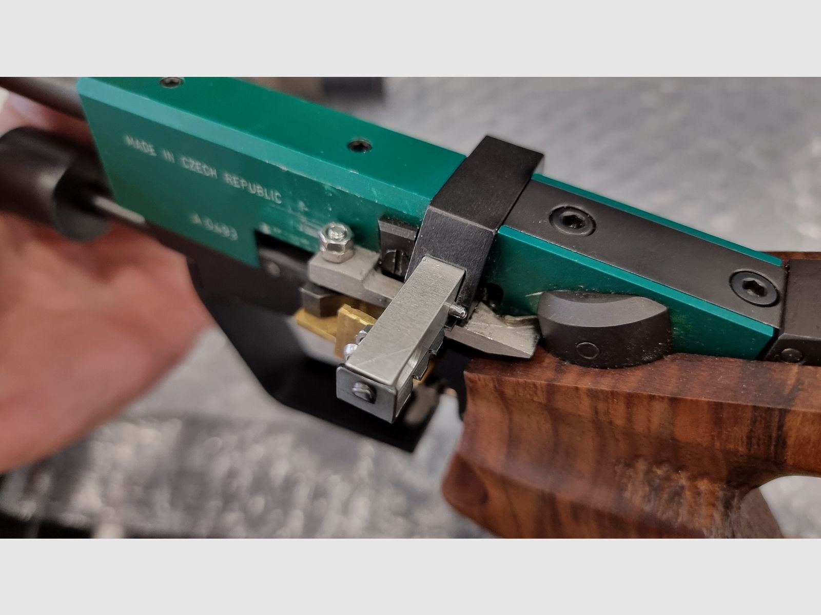BRNO Aeron B96 -CO2 Luftpistole- FÜR TEILE