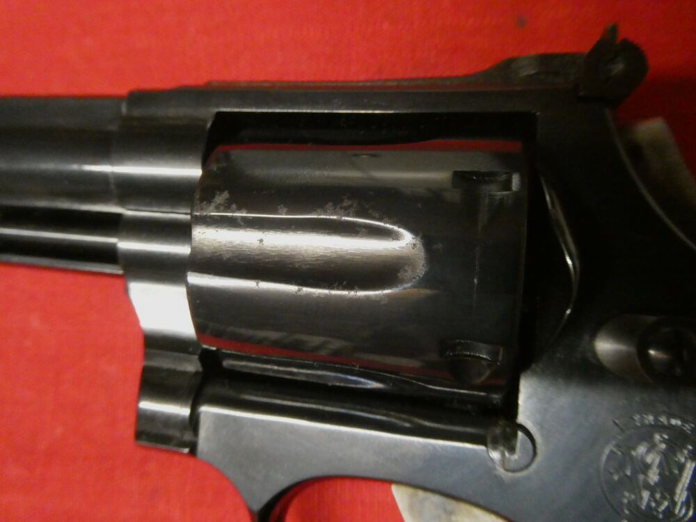 Smith & Wesson 586 - 4