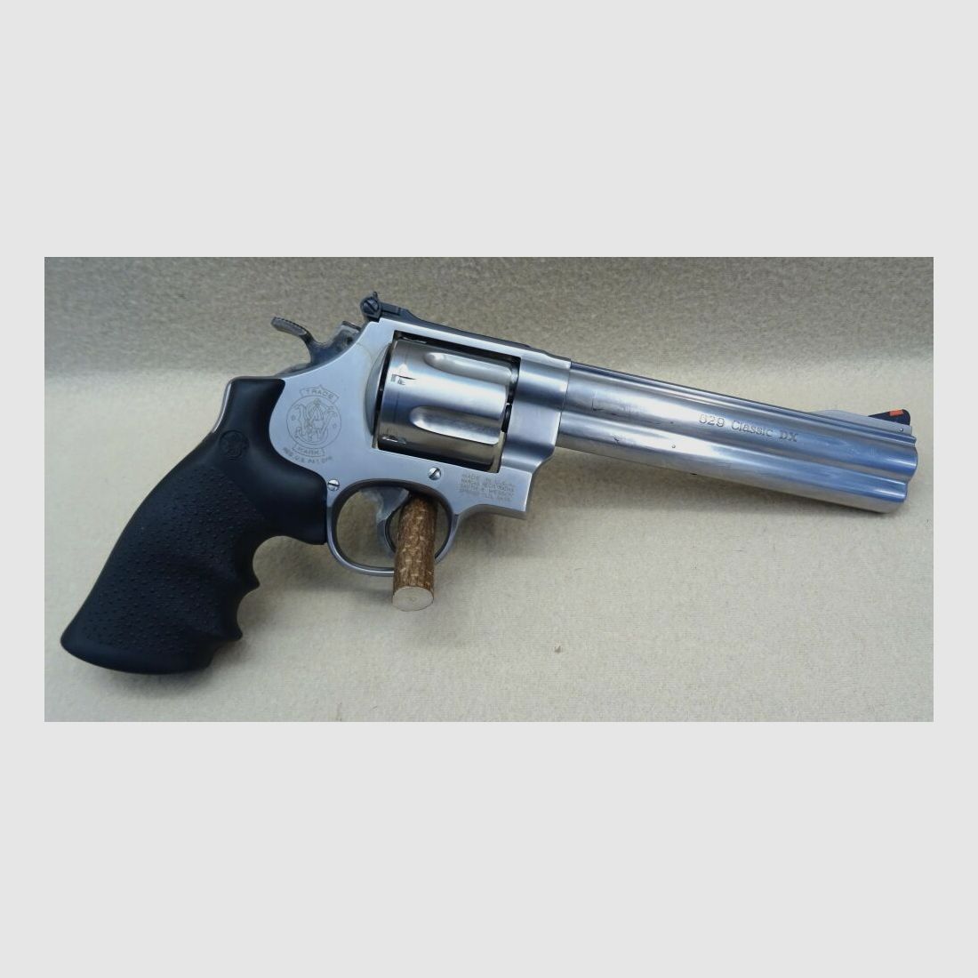Smith & Wesson 629 Classic DX