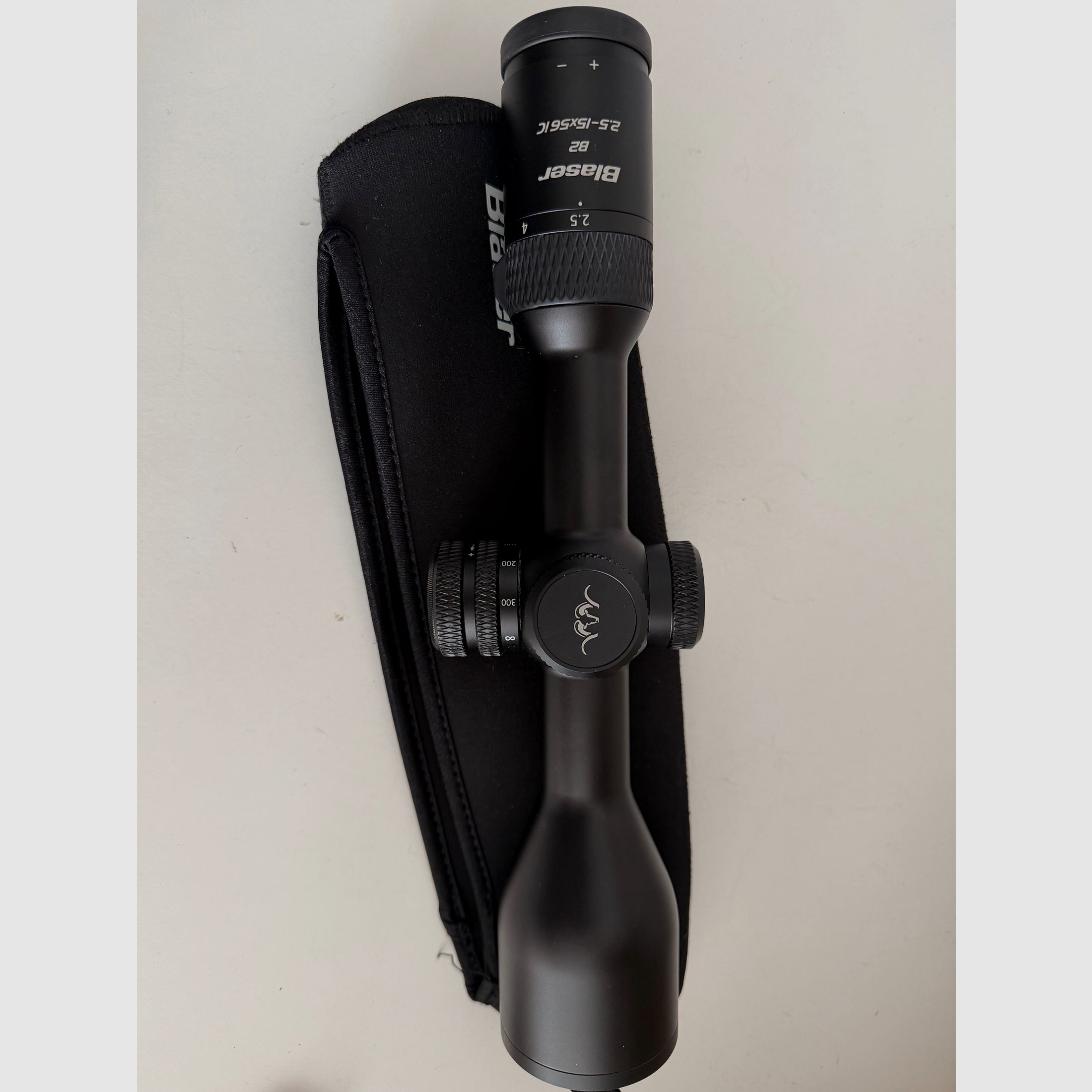 Blaser Zielfernrohr Blaser B2 2.5-15x56 iC con riel