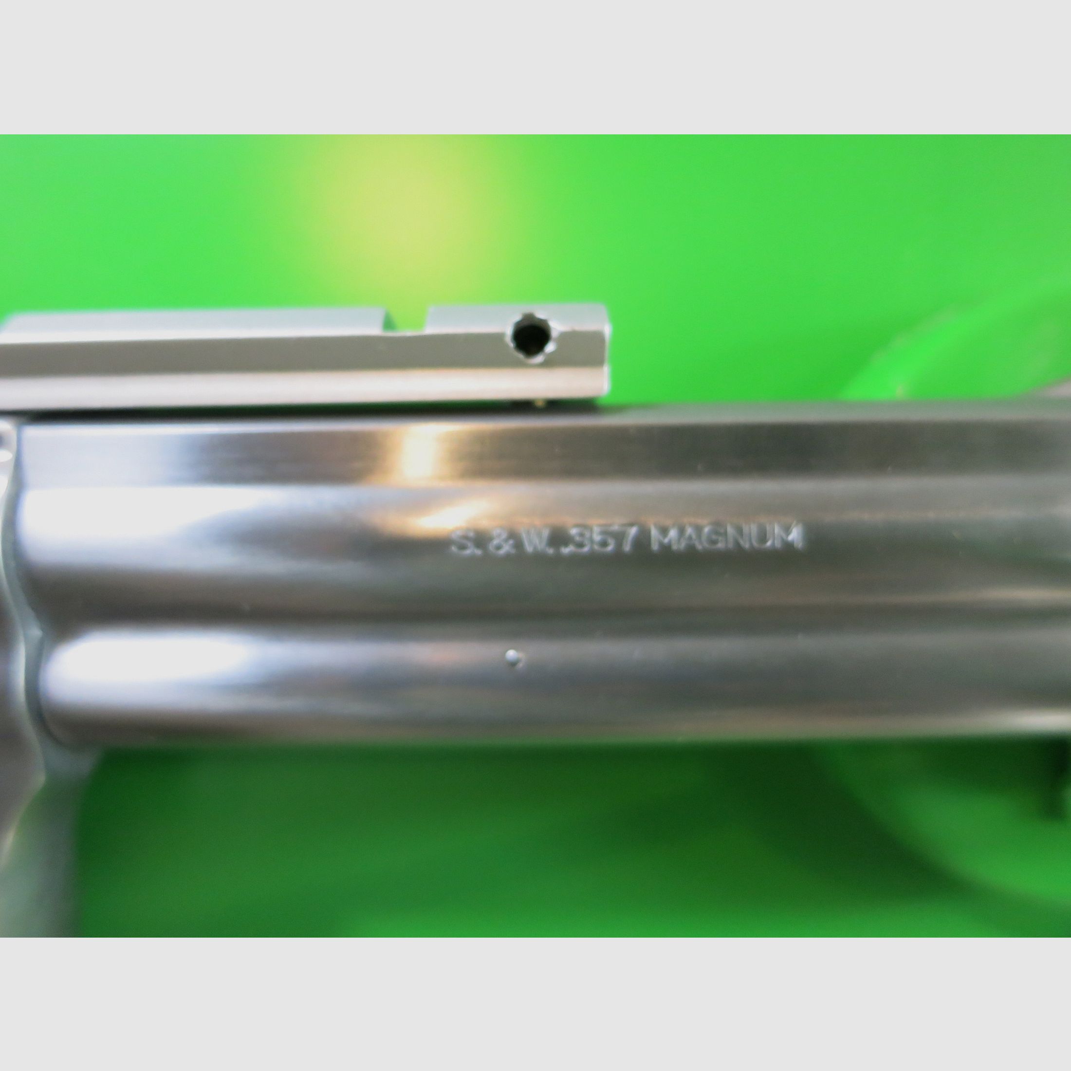 Smith&Wesson Mod. 686 Plus 6, .357 Magnum, 6" Lauf, stainless, Picatinnyschiene   #1-