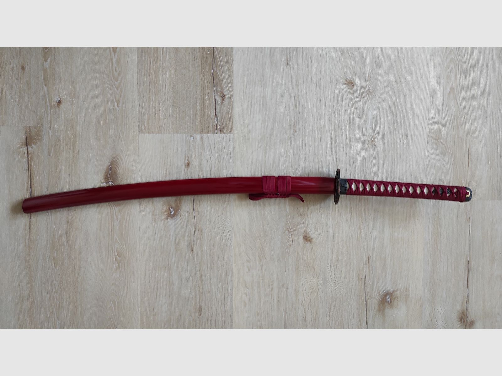 Katana, Samuraischwert rot mit Stoffbeutel geschliffene Klinge