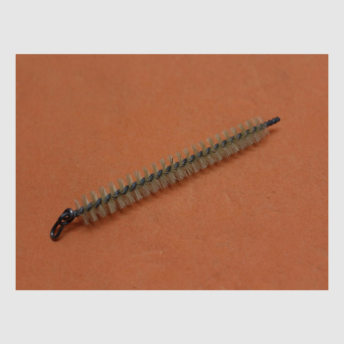 BUND SURPLUS Borstelborstel 5,56mm Bundeswehr met draadhaak voor reinigingsketting/-koord