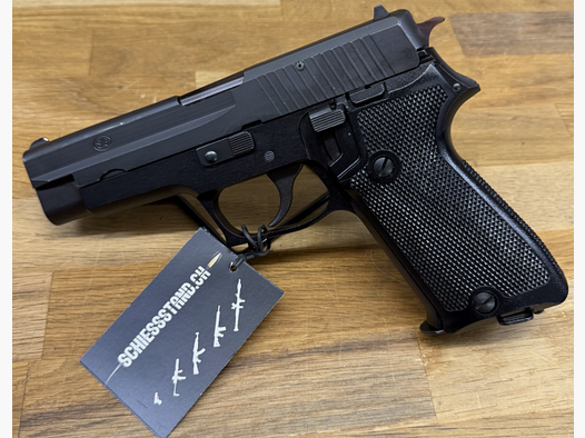 SIG – Pistole / P220 / 9mm / Occ.