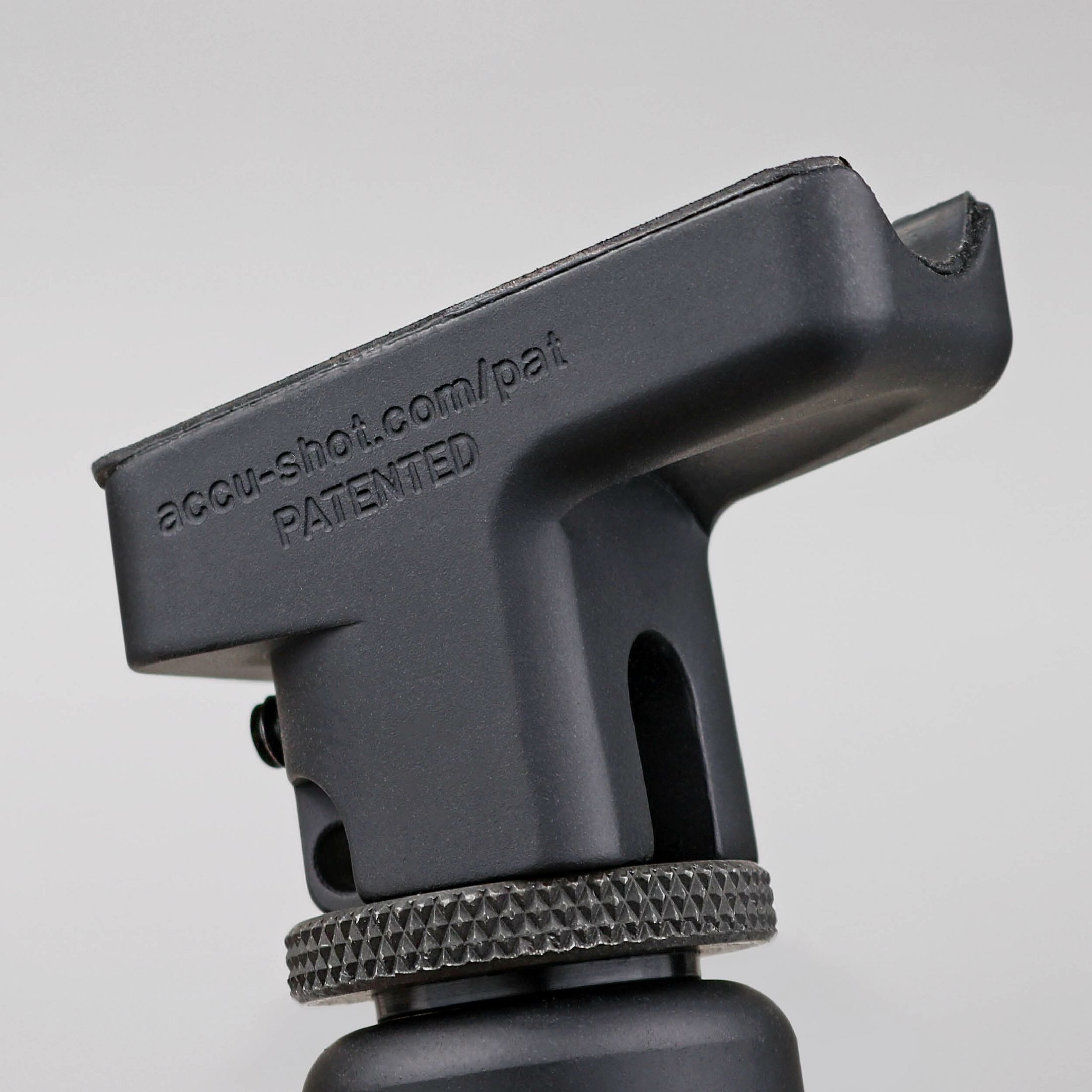Atlas Bipod, Accu-Shot BT01-QK, BT Monopod Standard-Height Accu-Shot Sling Stud, für Riemenbügelöse