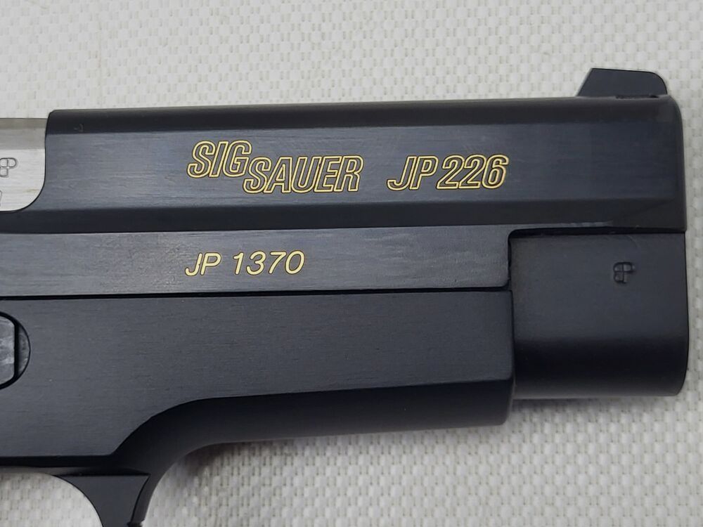 SIG Jubiläum P210-1 700 Jahre // P226 125 Jahre // P220 125 Jahre