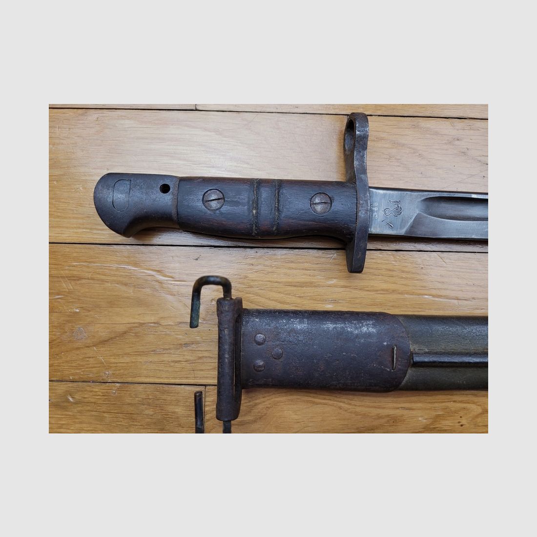 Raro Baionetta US17 – fabbricazione Winchester del 1917 – Buona fondina US di 2° tipo – Testa d'aquila + granata – TBE+, immagine 4 di 13