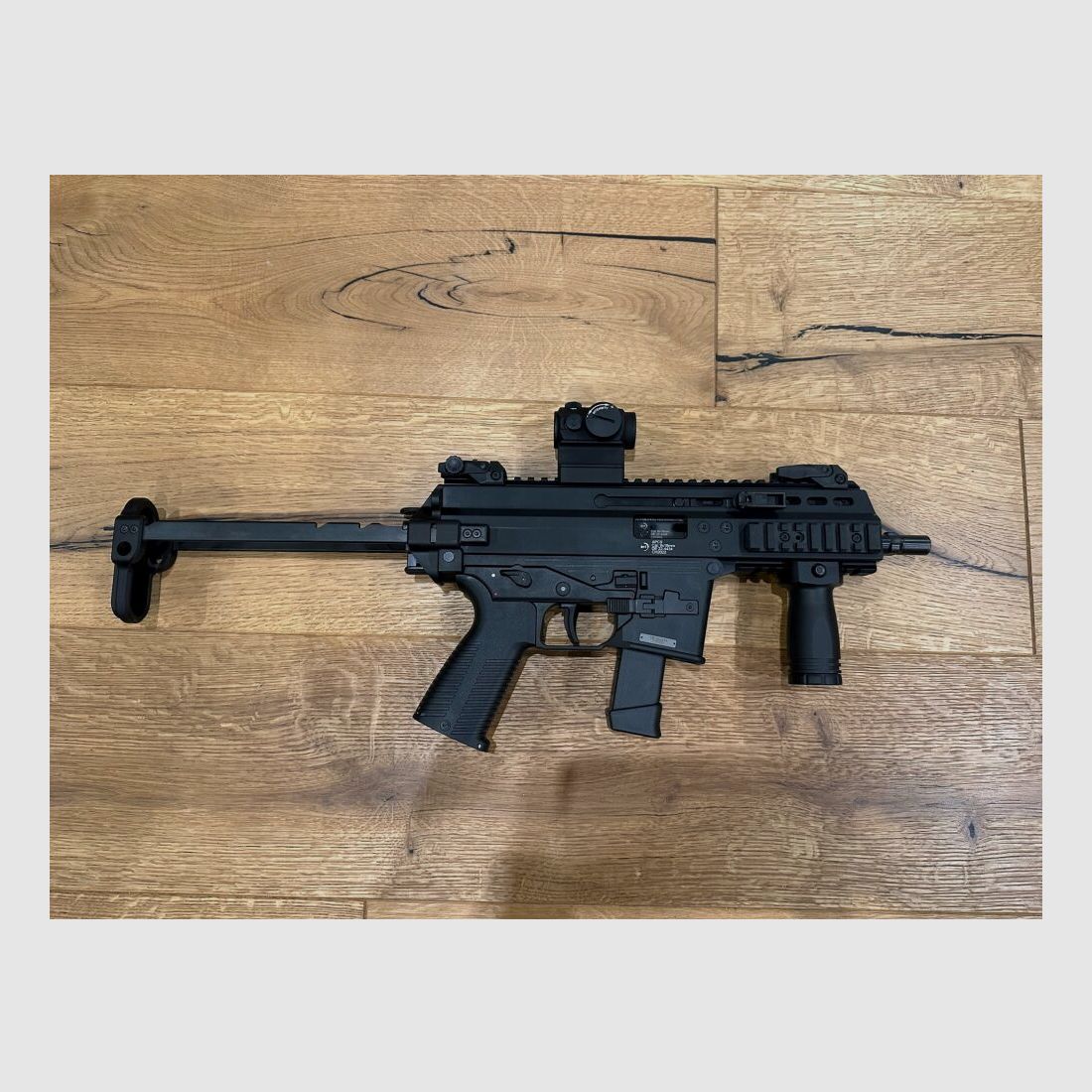 Brügger & Thomet APC 9 Pro G with telescopic stock and Aimpoint