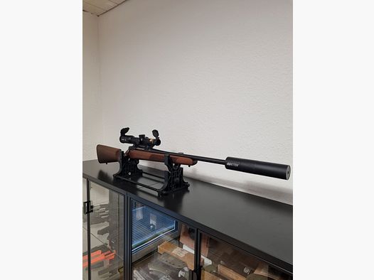 Steel Action HS .308 , Montage , Schalldämpfer, Minox 1-5x24 S, Holzschaft